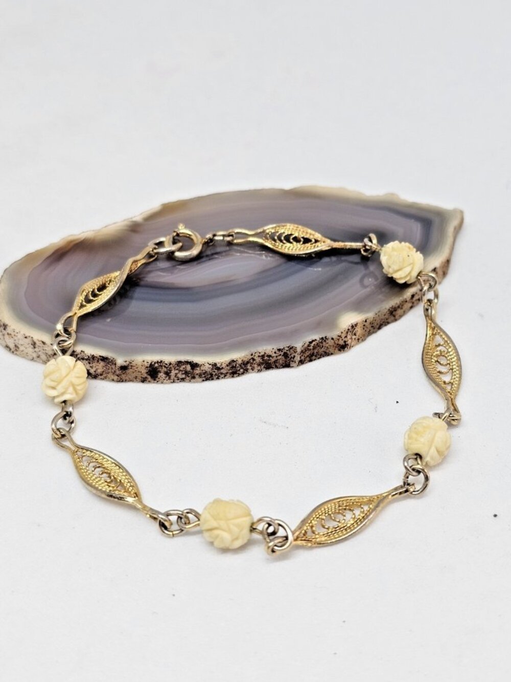 Vintage Carved Flower Filigree Link Bracelet Gold Tone Dainty Jewelry
